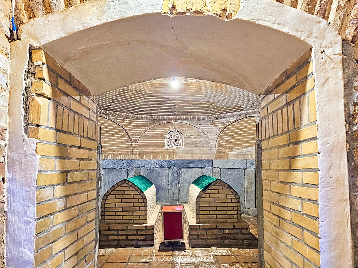 【阿克薩萊陵墓 Aksaray Mausoleum】撒馬爾罕隱藏景點|低調外觀藏著金碧輝煌穹頂 @兔兒毛毛姊妹花 【阿克薩萊陵墓 Aksaray Mausoleum】撒馬爾罕隱藏景點|低調外觀藏著金碧輝煌穹頂 @兔兒毛毛姊妹花