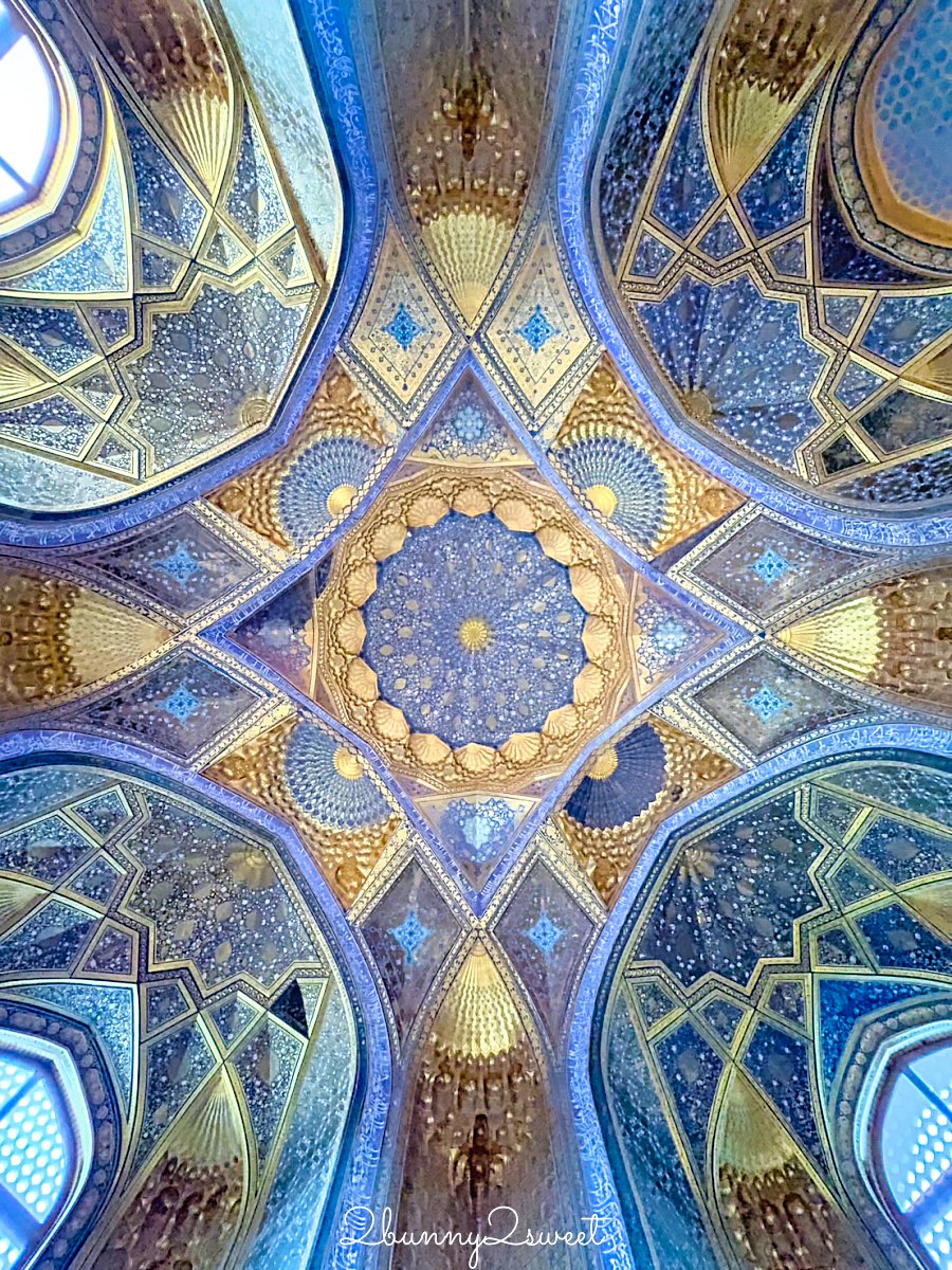 【阿克薩萊陵墓 Aksaray Mausoleum】撒馬爾罕隱藏景點|低調外觀藏著金碧輝煌穹頂 @兔兒毛毛姊妹花 【阿克薩萊陵墓 Aksaray Mausoleum】撒馬爾罕隱藏景點|低調外觀藏著金碧輝煌穹頂 @兔兒毛毛姊妹花