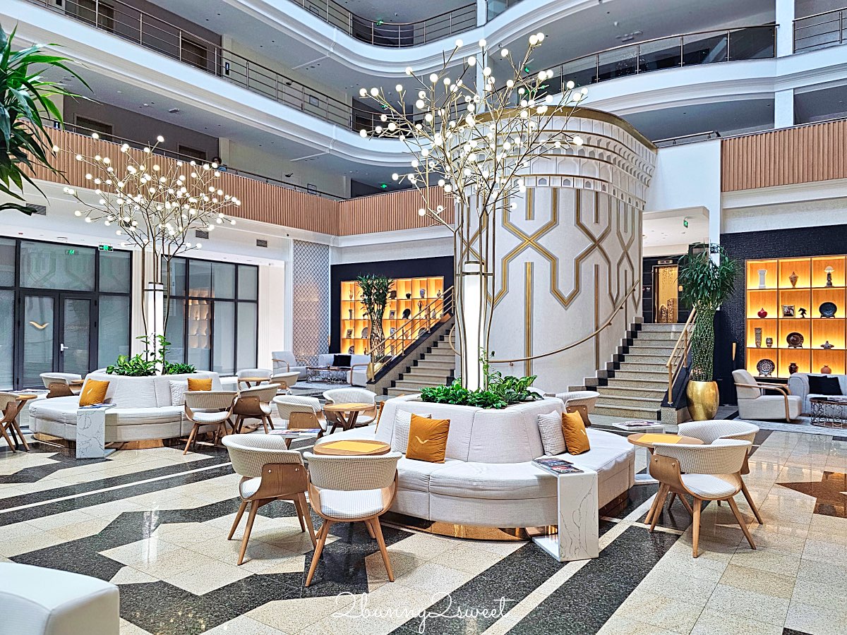 烏茲別克住宿【撒馬爾罕瑞享酒店 M&ouml;venpick Samarkand】交通便利、早餐超豐富的五星首選 @兔兒毛毛姊妹花