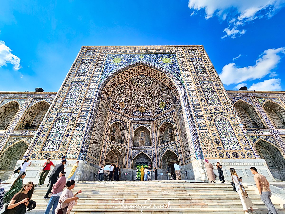 【雷吉斯坦廣場 Registan Square】撒馬爾罕必訪地標,三大學院、門票交通、夜景燈光秀、換裝體驗全攻略 @兔兒毛毛姊妹花 【雷吉斯坦廣場 Registan Square】撒馬爾罕必訪地標,三大學院、門票交通、夜景燈光秀、換裝體驗全攻略 @兔兒毛毛姊妹花