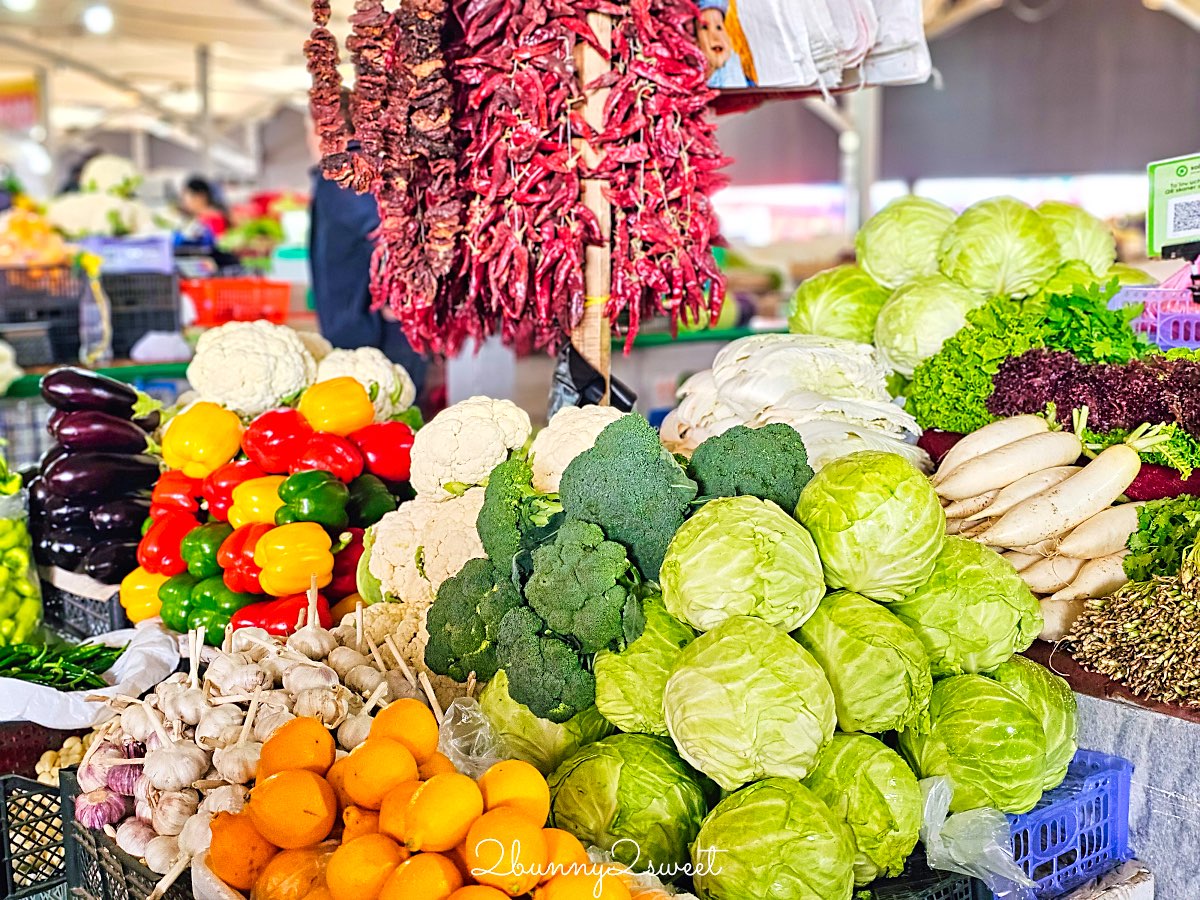 【Chorsu Bazaar 楚蘇市場】塔什干景點推薦｜藍色穹頂傳統市場、果乾堅果、窯烤麵包必買 @兔兒毛毛姊妹花