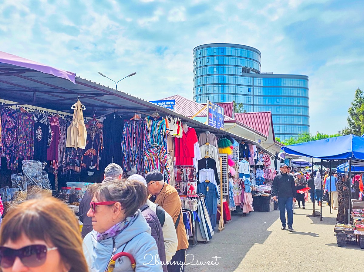 【Chorsu Bazaar 楚蘇市場】塔什干景點推薦｜藍色穹頂傳統市場、果乾堅果、窯烤麵包必買 @兔兒毛毛姊妹花