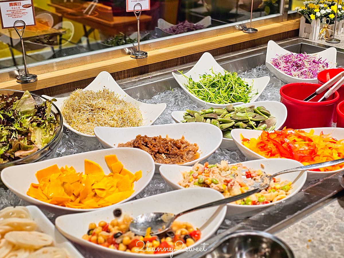 【橫濱牛排台北松菸誠品店】國父紀念館美食：大巨蛋附近日系牛排餐廳，自助吧吃到飽 @兔兒毛毛姊妹花