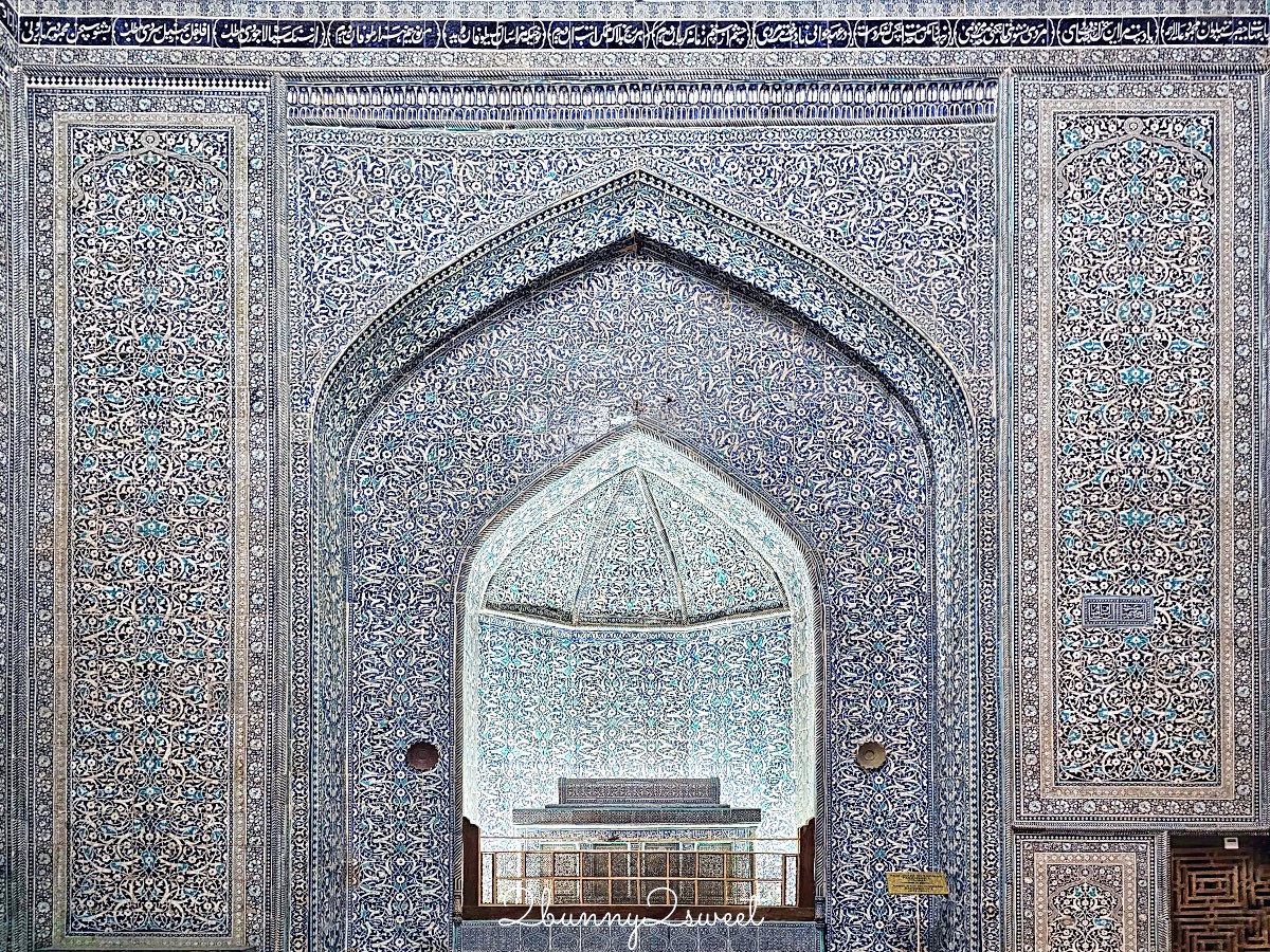 【帕拉萬&middot;馬哈穆德陵墓 Pakhlavan Makhmud Mausoleum】希瓦古城最美綠色圓頂，走進絕美滿版青花瓷磚空間 @兔兒毛毛姊妹花