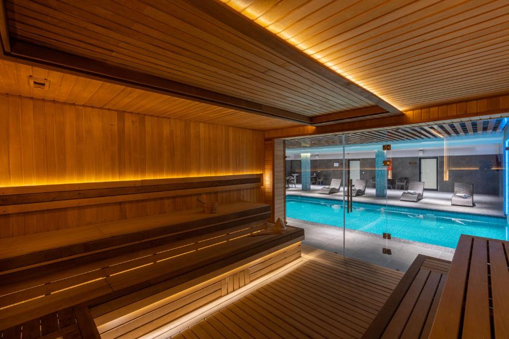 烏茲別克住宿【撒馬爾罕瑞享酒店 M&ouml;venpick Samarkand】交通便利、早餐超豐富的五星首選 @兔兒毛毛姊妹花