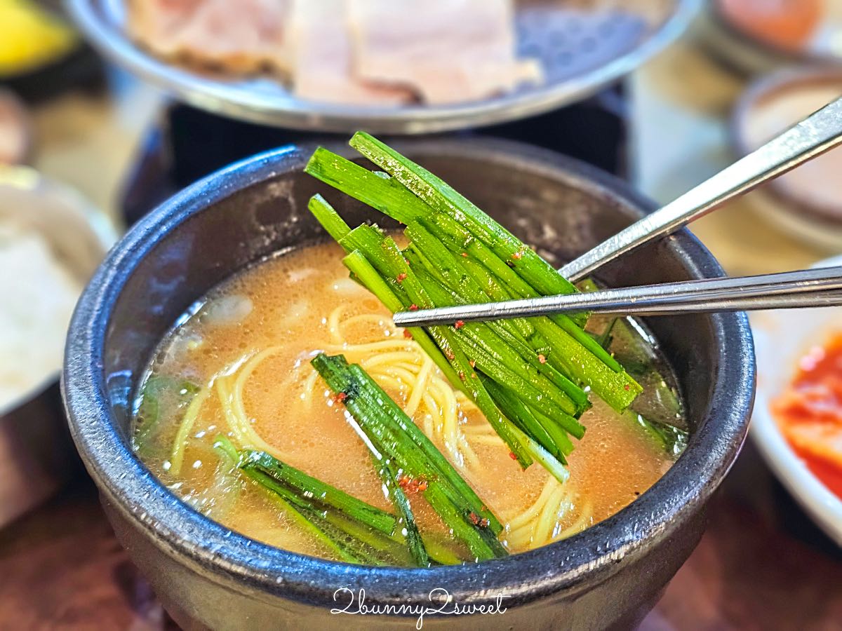 釜山西面美食》松亭三代豬肉湯飯｜西面豬肉湯飯一條街必吃70年老店，24小時營業 @兔兒毛毛姊妹花