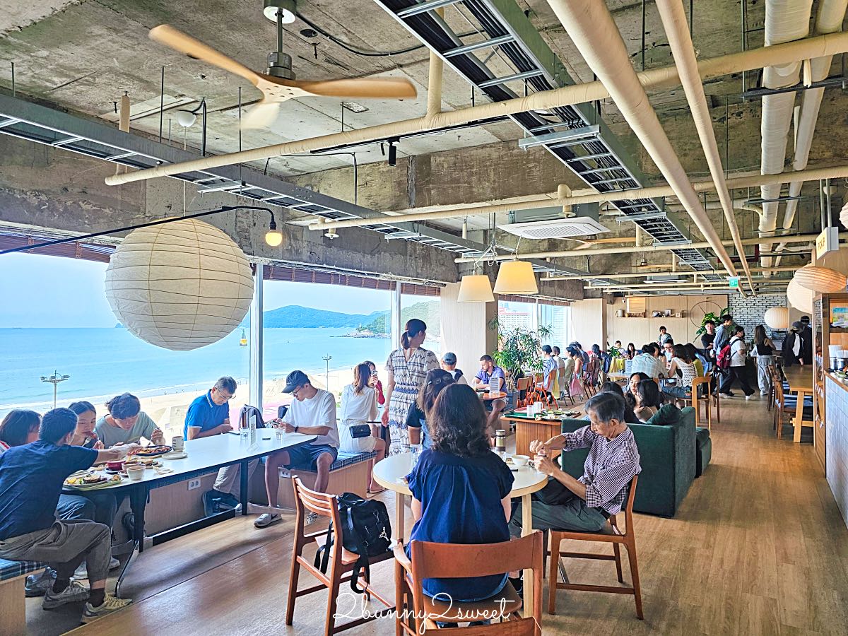 釜山海雲台海景咖啡廳 Working Holiday|海景第一排無敵窗景、班尼迪克蛋早午餐,點餐交通攻略 @兔兒毛毛姊妹花 釜山海雲台海景咖啡廳 Working Holiday|海景第一排無敵窗景、班尼迪克蛋早午餐,點餐交通攻略 @兔兒毛毛姊妹花