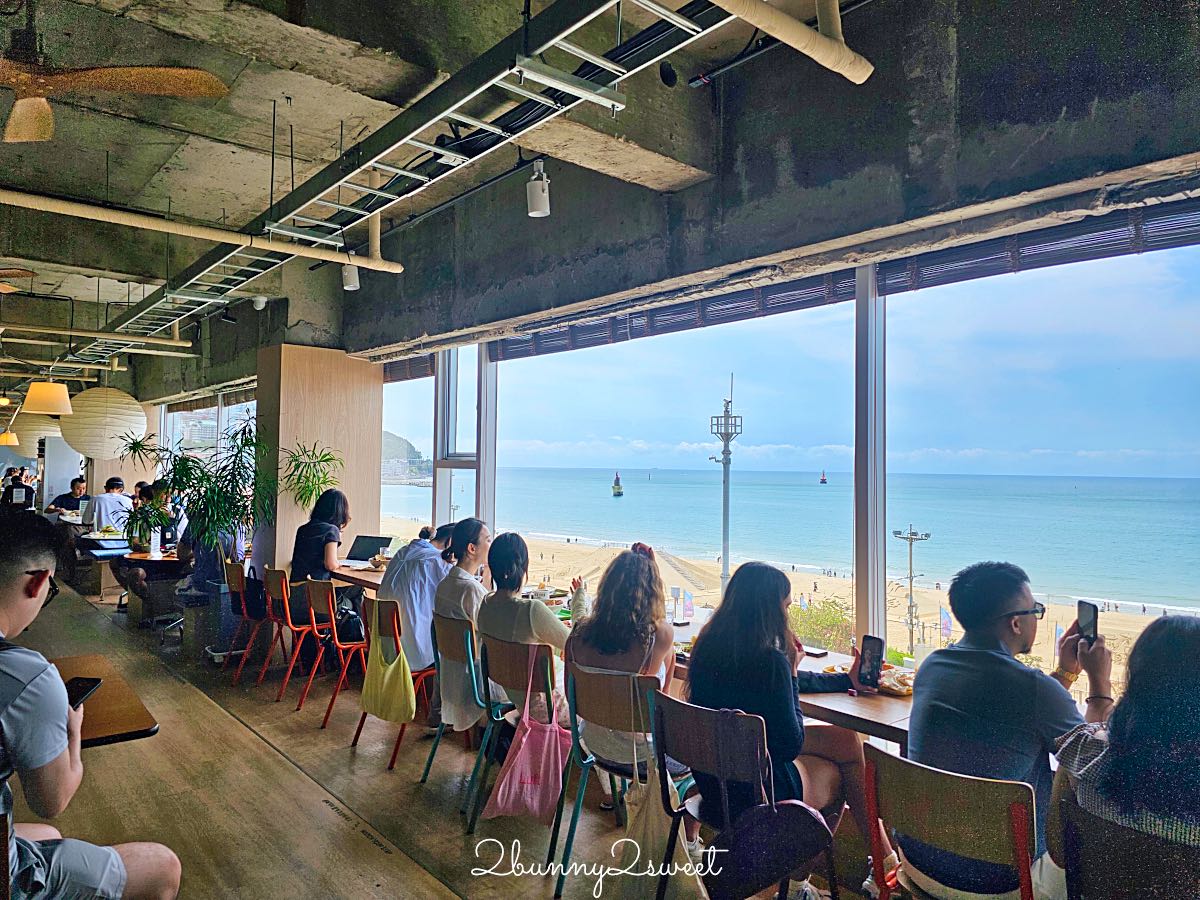 釜山海雲台海景咖啡廳 Working Holiday|海景第一排無敵窗景、班尼迪克蛋早午餐,點餐交通攻略 @兔兒毛毛姊妹花 釜山海雲台海景咖啡廳 Working Holiday|海景第一排無敵窗景、班尼迪克蛋早午餐,點餐交通攻略 @兔兒毛毛姊妹花