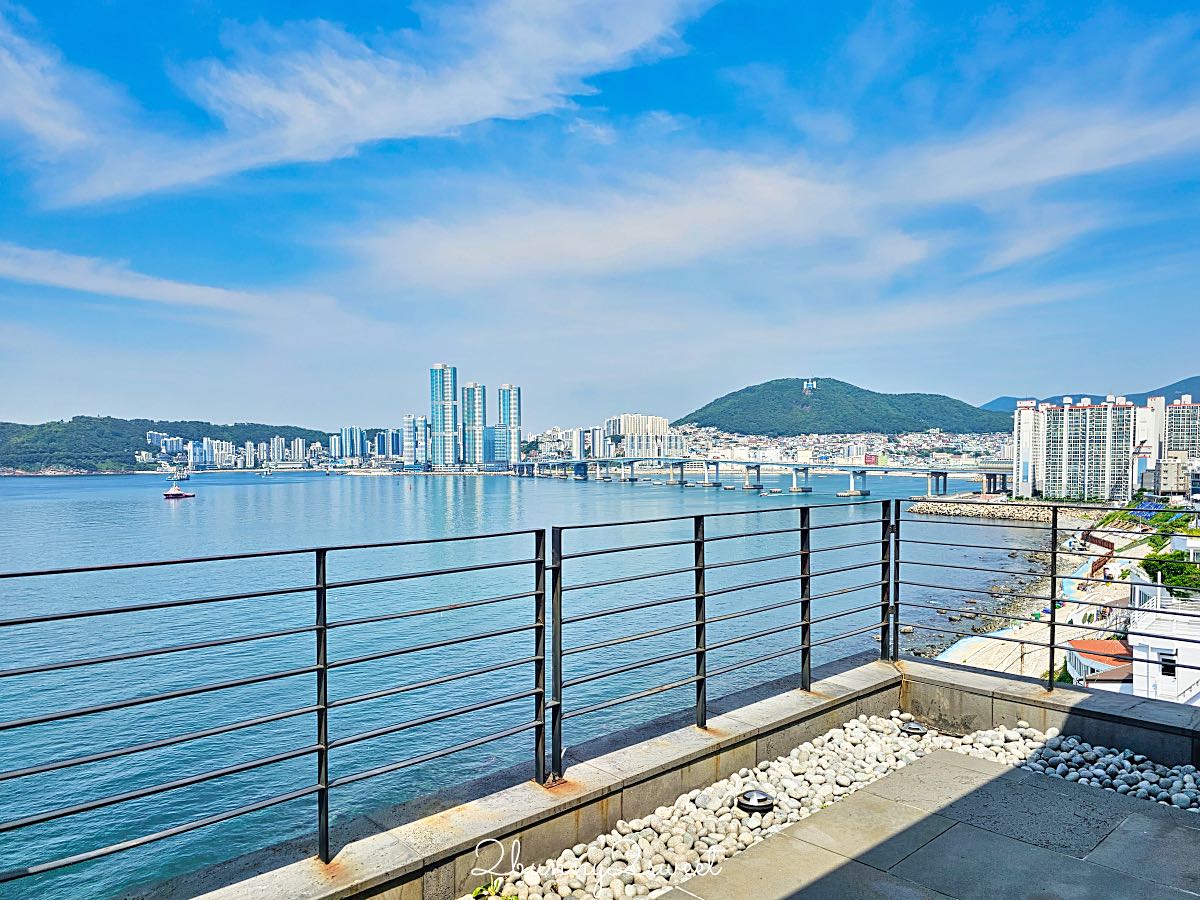 釜山白淺灘咖啡廳｜Aether海景咖啡廳開箱，270度無敵海景＋人氣早午餐，影島必訪景觀咖啡廳 @兔兒毛毛姊妹花