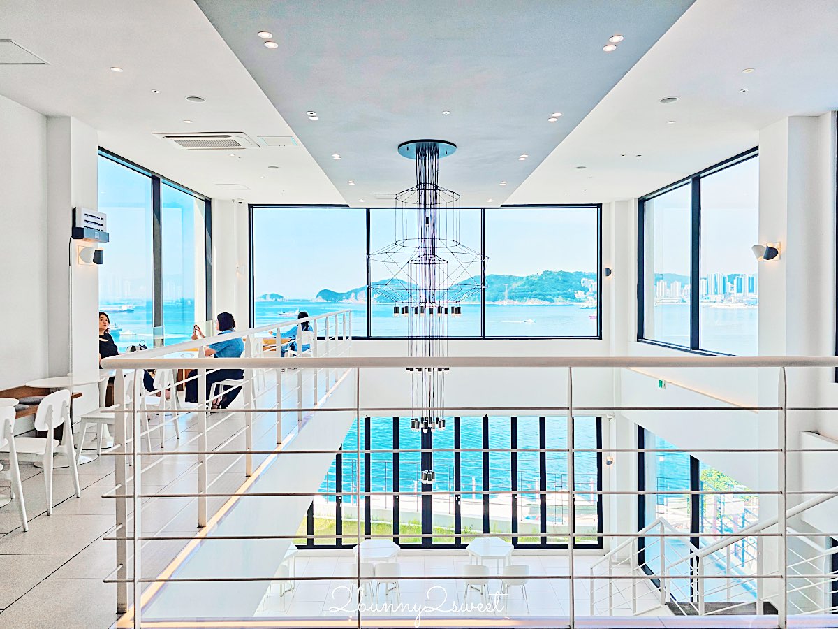 釜山白淺灘咖啡廳｜Aether海景咖啡廳開箱，270度無敵海景＋人氣早午餐，影島必訪景觀咖啡廳 @兔兒毛毛姊妹花