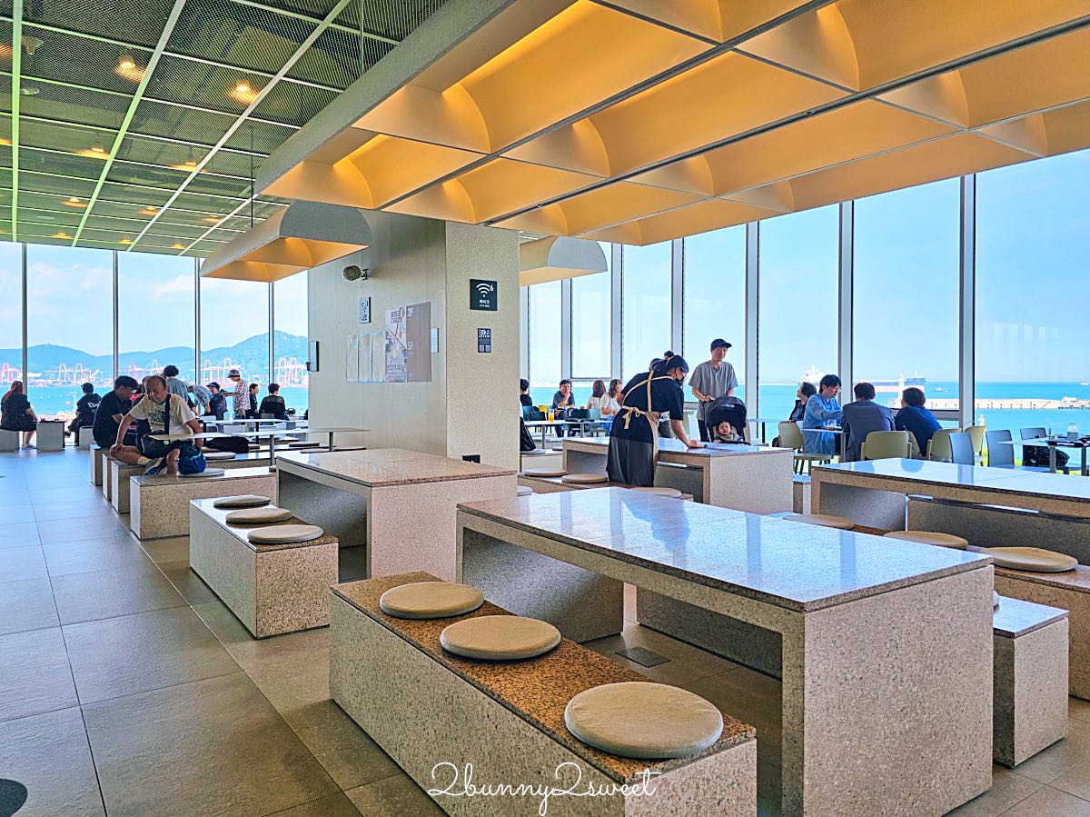 釜山影島 P.ARK Cafe & Bakery｜釜山最大海景咖啡廳，階梯劇場座位＋港灣第一排景觀，Arte Museum旁必訪打卡景點 @兔兒毛毛姊妹花