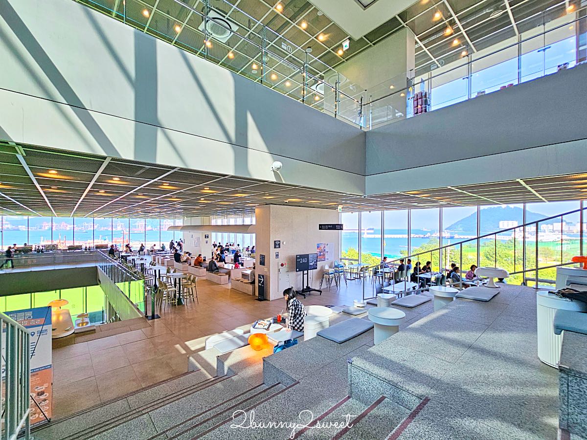 釜山影島 P.ARK Cafe & Bakery｜釜山最大海景咖啡廳，階梯劇場座位＋港灣第一排景觀，Arte Museum旁必訪打卡景點 @兔兒毛毛姊妹花