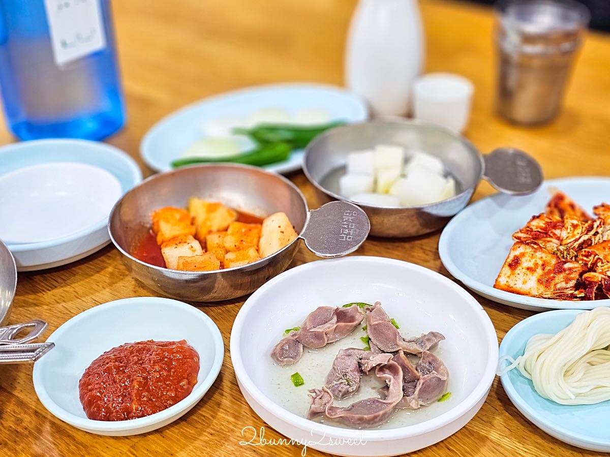 釜山南浦美食》南浦蔘雞湯|60年老字號蔘雞湯名店,招牌蔘雞湯+電烤雞一次滿足 @兔兒毛毛姊妹花 釜山南浦美食》南浦蔘雞湯|60年老字號蔘雞湯名店,招牌蔘雞湯+電烤雞一次滿足 @兔兒毛毛姊妹花