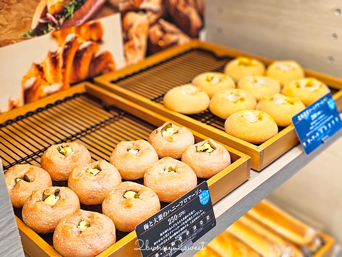 【LE PAN 神戶港總本店】神戶最美麵包店推薦,足湯咖啡、現烤麵包、甜點蛋糕一次滿足 @兔兒毛毛姊妹花 【LE PAN 神戶港總本店】神戶最美麵包店推薦,足湯咖啡、現烤麵包、甜點蛋糕一次滿足 @兔兒毛毛姊妹花