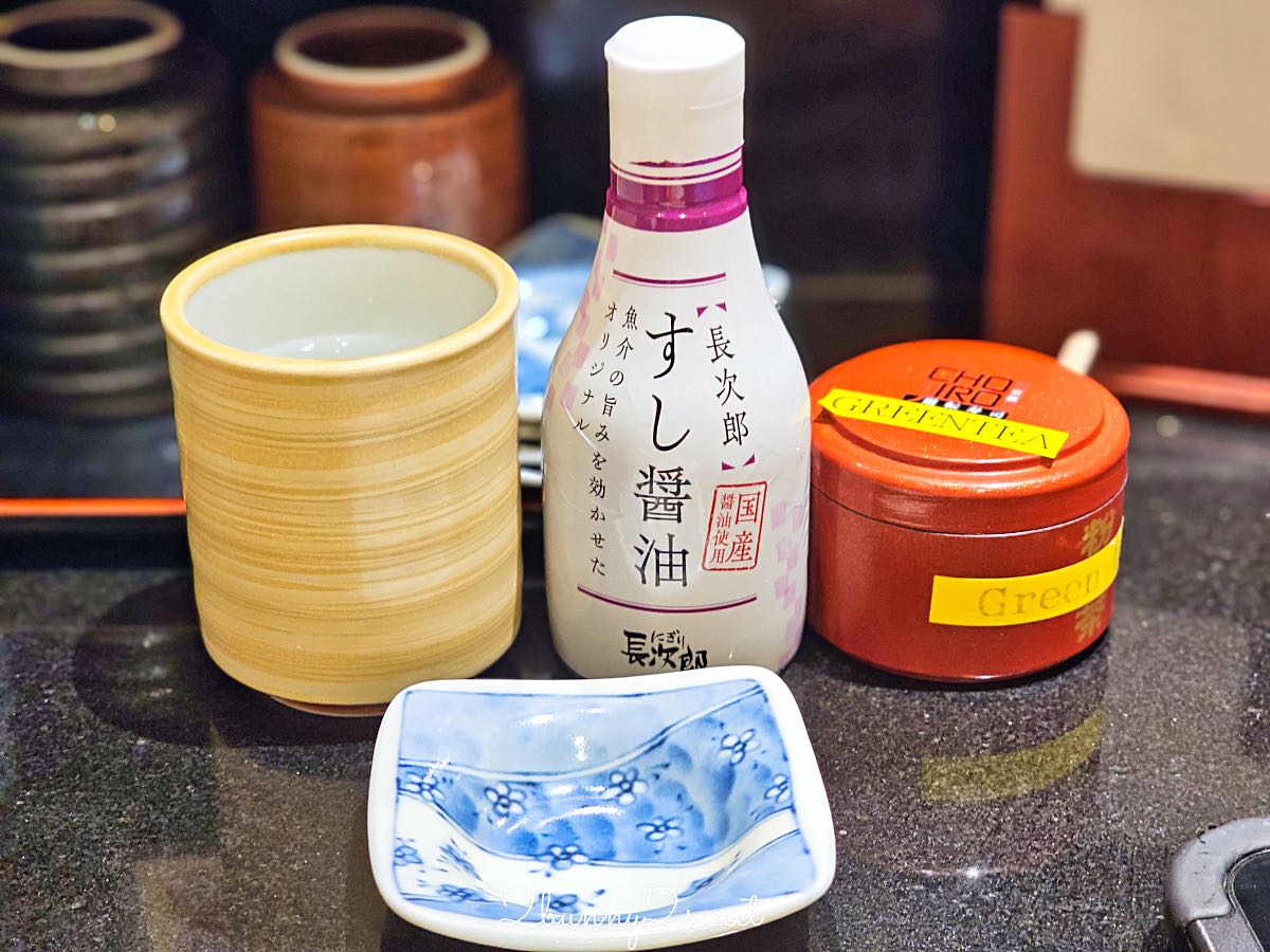 【迴轉壽司長次郎】大阪道頓堀美食！難波法善寺人氣迴轉壽司，現點現握、中文點餐超方便 @兔兒毛毛姊妹花