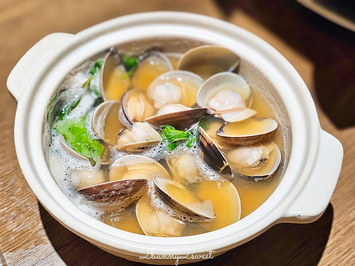 【星曜雞湯】中山站美食推薦！台北雞湯火鍋必吃鮑魚金湯，父親節活動、龍蝦買一送一優惠 @兔兒毛毛姊妹花