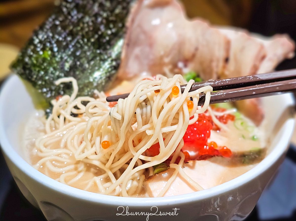 【龍鱗拉麵】台北中山站美食｜豪華蝦肉拉麵超吸睛！免費加麵加湯，中山站拉麵推薦 @兔兒毛毛姊妹花