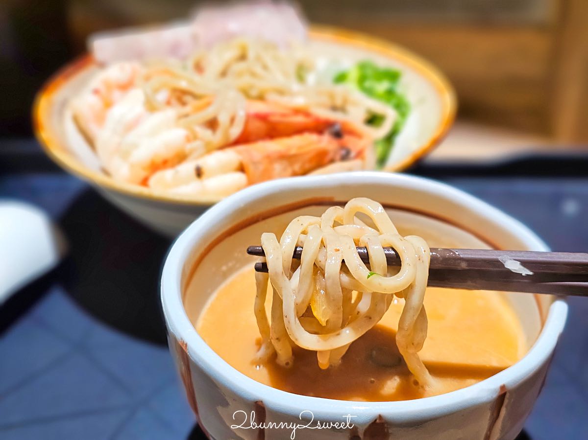【龍鱗拉麵】台北中山站美食｜豪華蝦肉拉麵超吸睛！免費加麵加湯，中山站拉麵推薦 @兔兒毛毛姊妹花