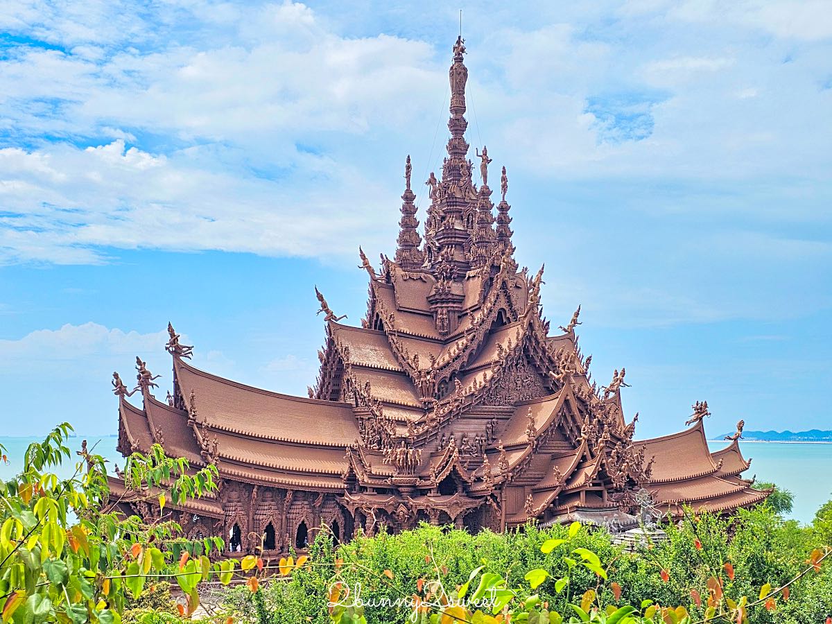 【真理寺 The Sanctuary of Truth】芭達雅必訪景點！蓋了40多年還沒完工的超壯觀木雕寺廟博物館 @兔兒毛毛姊妹花