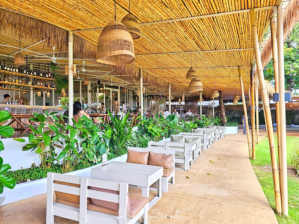 【The Oxygen Beachfront Oasis】芭達雅海景餐廳推薦!坐第一排看海吃泰國料理,超美竹編南洋風餐廳 @兔兒毛毛姊妹花 【The Oxygen Beachfront Oasis】芭達雅海景餐廳推薦!坐第一排看海吃泰國料理,超美竹編南洋風餐廳 @兔兒毛毛姊妹花