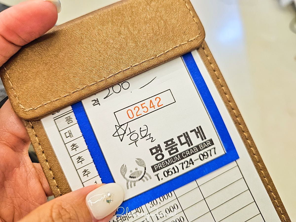 【機張名品螃蟹】釜山機張市場螃蟹推薦！活體帝王蟹現撈秤重，中文溝通、自助吧吃到飽 @兔兒毛毛姊妹花
