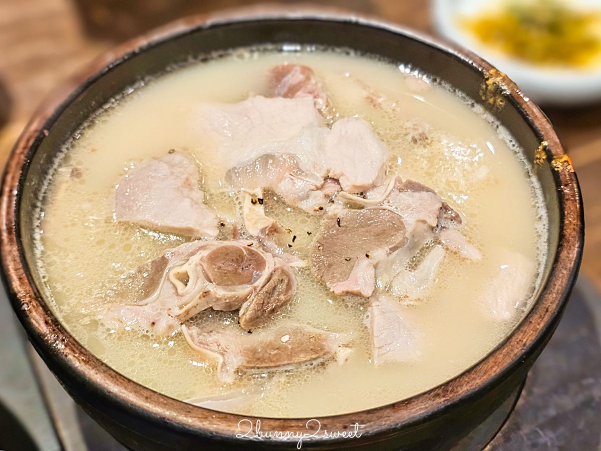 【嚴湧帛豬肉湯飯海雲台店】釜山必吃豬肉湯飯!海雲台早餐推薦,釜山式、密陽式雙湯頭 @兔兒毛毛姊妹花 【嚴湧帛豬肉湯飯海雲台店】釜山必吃豬肉湯飯!海雲台早餐推薦,釜山式、密陽式雙湯頭 @兔兒毛毛姊妹花