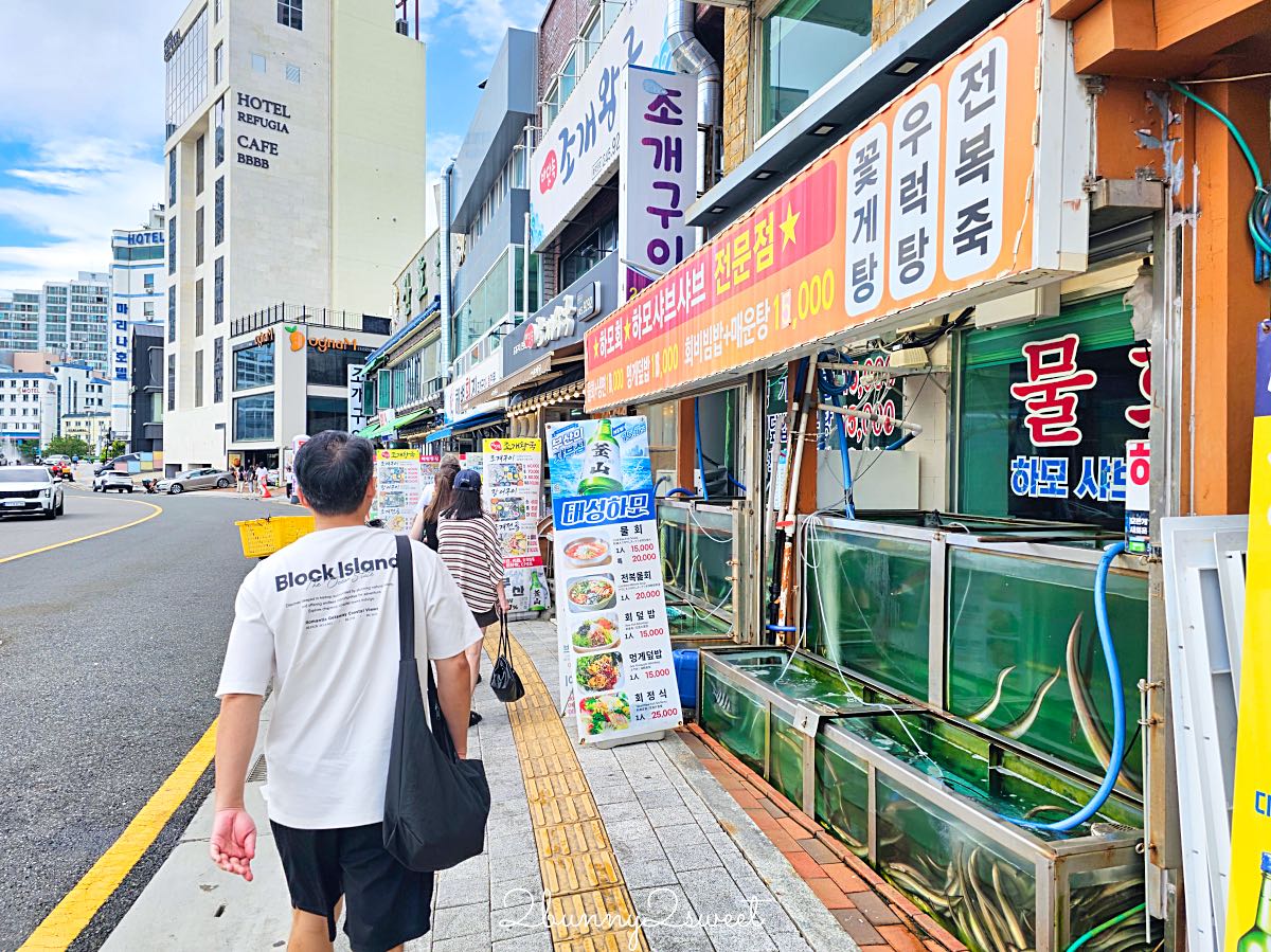 【海底貝殼王國】釜山松島烤貝推薦！海上纜車旁人氣烤貝餐廳，干貝、扇貝、鮑魚海鮮一次吃 @兔兒毛毛姊妹花
