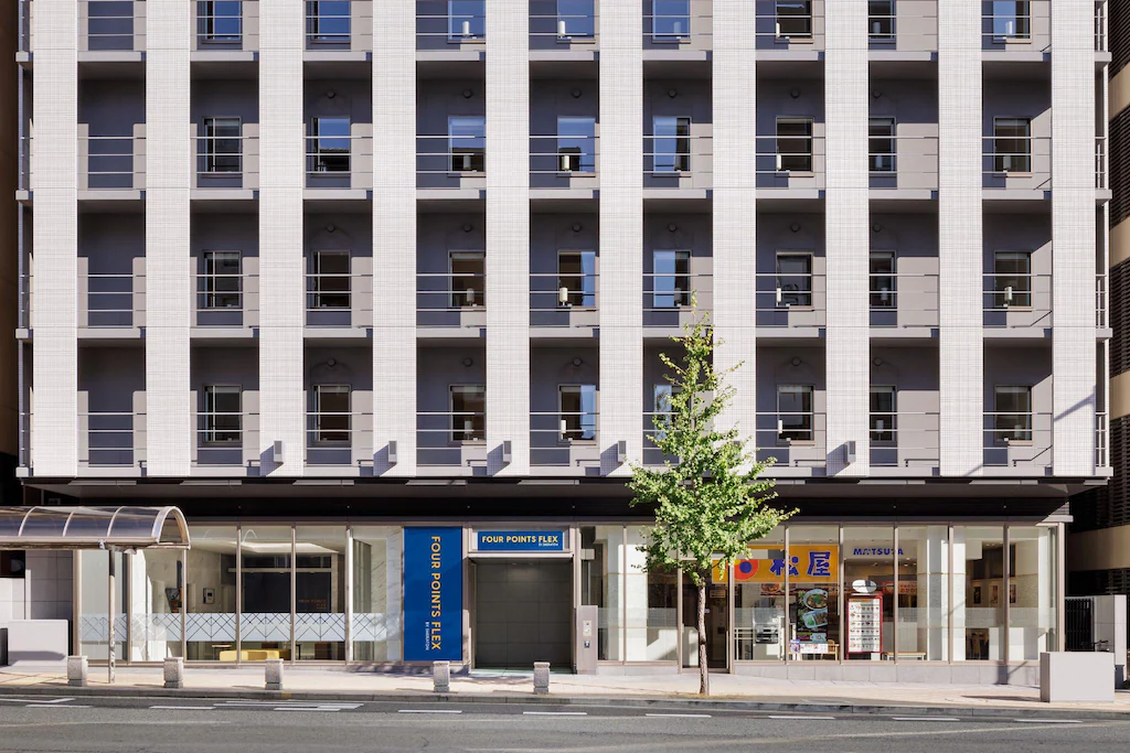 【福朋喜來登神戶三宮飯店 Four Points Flex By Sheraton Kobe Sannomiya】神戶三宮住宿推薦，萬豪旗下平價飯店，交通便利機能佳 @兔兒毛毛姊妹花