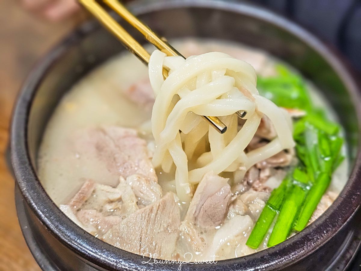 【釜山湯飯 부산국밥】南京三民美食推薦,韓國人開的道地豬肉湯飯,濃郁豬骨湯配蝦醬超對味 @兔兒毛毛姊妹花 【釜山湯飯 부산국밥】南京三民美食推薦,韓國人開的道地豬肉湯飯,濃郁豬骨湯配蝦醬超對味 @兔兒毛毛姊妹花