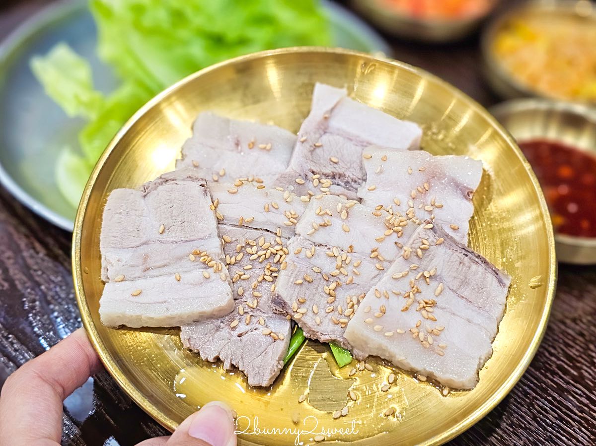 【釜山湯飯 부산국밥】南京三民美食推薦,韓國人開的道地豬肉湯飯,濃郁豬骨湯配蝦醬超對味 @兔兒毛毛姊妹花 【釜山湯飯 부산국밥】南京三民美食推薦,韓國人開的道地豬肉湯飯,濃郁豬骨湯配蝦醬超對味 @兔兒毛毛姊妹花