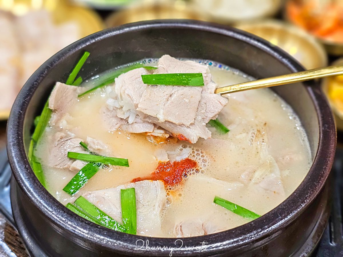 【釜山湯飯 부산국밥】南京三民美食推薦,韓國人開的道地豬肉湯飯,濃郁豬骨湯配蝦醬超對味 @兔兒毛毛姊妹花 【釜山湯飯 부산국밥】南京三民美食推薦,韓國人開的道地豬肉湯飯,濃郁豬骨湯配蝦醬超對味 @兔兒毛毛姊妹花