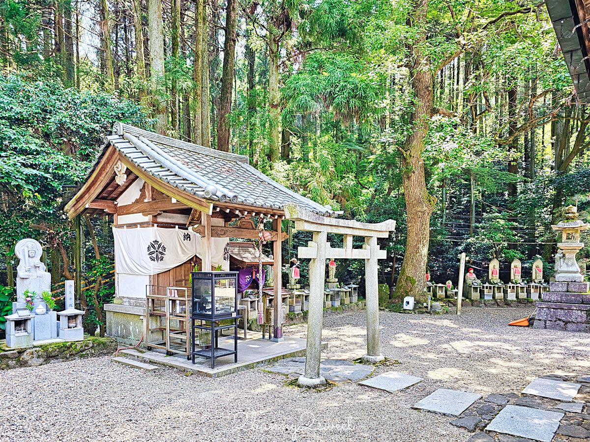 【寶山寺】奈良生駒山必訪古寺！搭生駒纜車拜生駒聖天，般若窟、參道景點攻略 @兔兒毛毛姊妹花