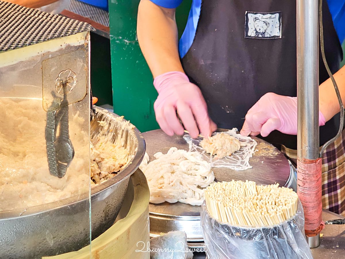 【阿霞龍鳳腿】瑞芳60年老店！現包現炸15元銅板美食，瑞芳火車站必吃小吃 @兔兒毛毛姊妹花