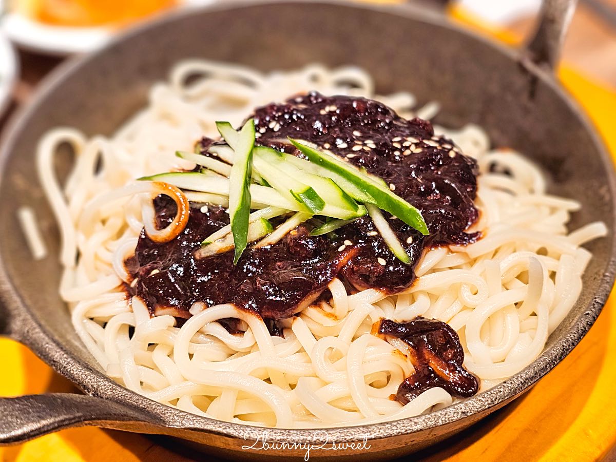 【北村豆腐家】大巨蛋美食：遠東 Garden City 韓式料理豆腐鍋，小菜吃到飽、贈送霜淇淋 @兔兒毛毛姊妹花