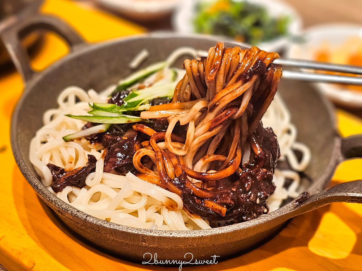 【北村豆腐家】大巨蛋美食：遠東 Garden City 韓式料理豆腐鍋，小菜吃到飽、贈送霜淇淋 @兔兒毛毛姊妹花