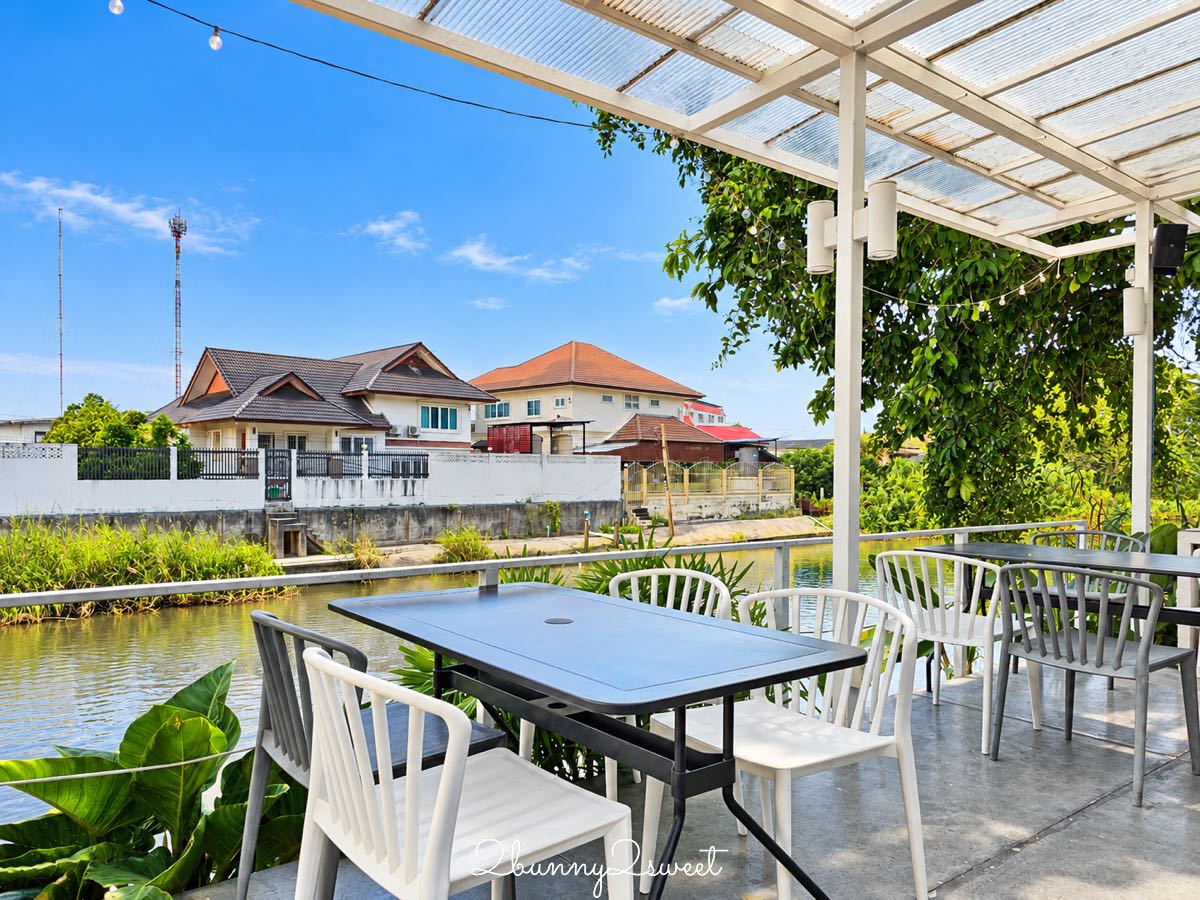 【Busaba Ayutthaya Cuisine】泰國大城咖啡廳推薦!純白泰式建築、運河景觀、創意泰式料理與下午茶 @兔兒毛毛姊妹花 【Busaba Ayutthaya Cuisine】泰國大城咖啡廳推薦!純白泰式建築、運河景觀、創意泰式料理與下午茶 @兔兒毛毛姊妹花