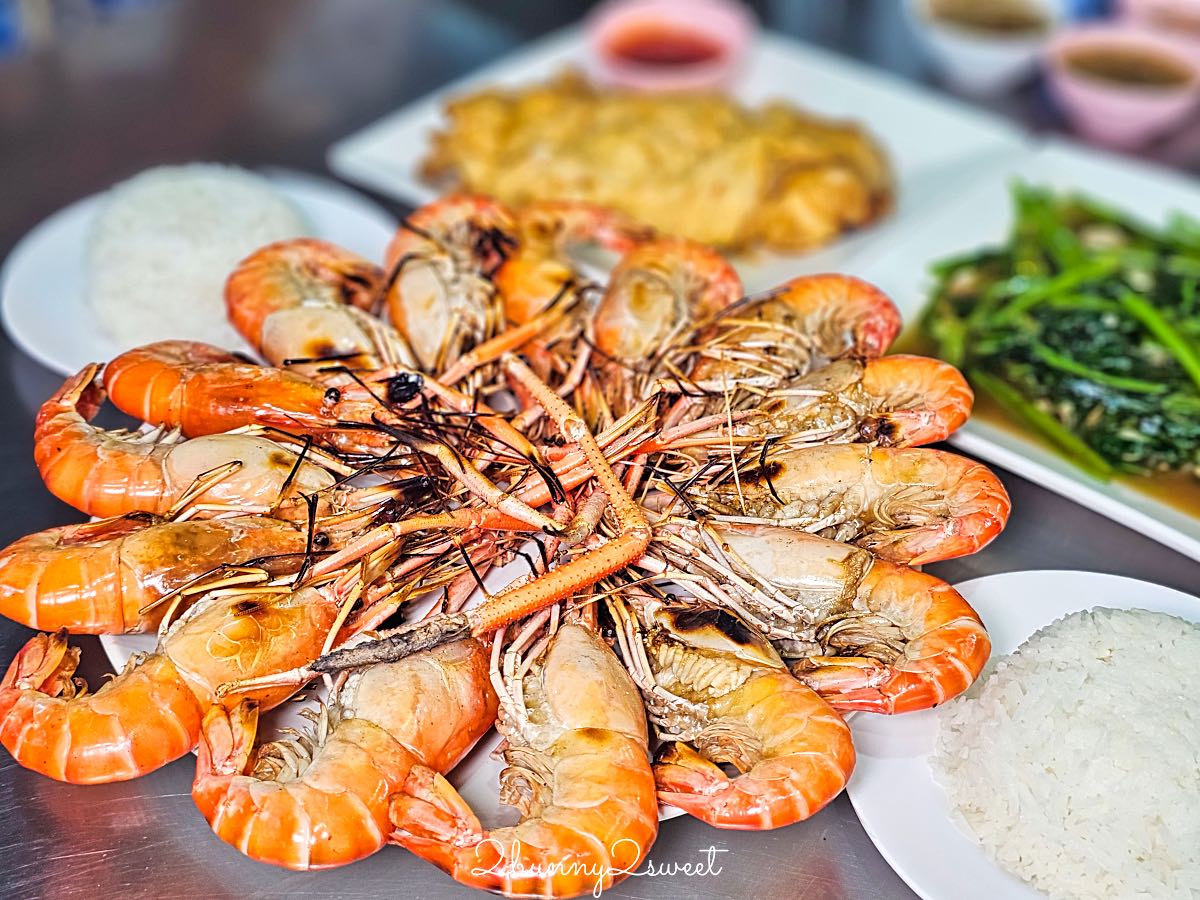 【蝦姐妹餐廳 Kung Phuean Praew】泰國大城美食推薦！現烤大頭河蝦鮮甜爆膏，平價海鮮餐廳必吃 @兔兒毛毛姊妹花