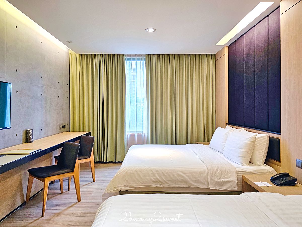 【HOTEL R14 巨蛋旅店】高雄巨蛋住宿推薦!捷運站步行1分鐘、兩大床家庭房、蔬食自助早餐開箱 @兔兒毛毛姊妹花 【HOTEL R14 巨蛋旅店】高雄巨蛋住宿推薦!捷運站步行1分鐘、兩大床家庭房、蔬食自助早餐開箱 @兔兒毛毛姊妹花