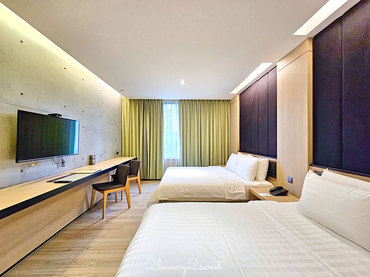 【HOTEL R14 巨蛋旅店】高雄巨蛋住宿推薦!捷運站步行1分鐘、兩大床家庭房、蔬食自助早餐開箱 @兔兒毛毛姊妹花 【HOTEL R14 巨蛋旅店】高雄巨蛋住宿推薦!捷運站步行1分鐘、兩大床家庭房、蔬食自助早餐開箱 @兔兒毛毛姊妹花