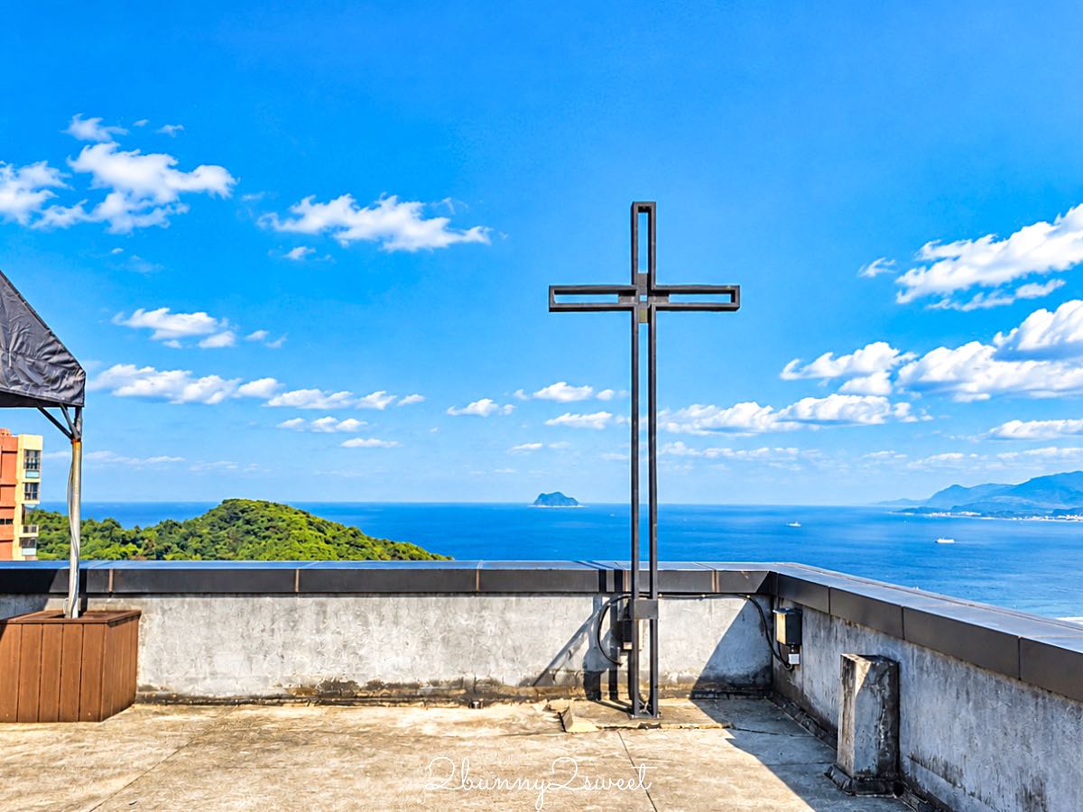 【遇見習得咖啡館】萬里半山腰海景咖啡廳，孫理蓮紀念營地內看基隆嶼喝咖啡 @兔兒毛毛姊妹花
