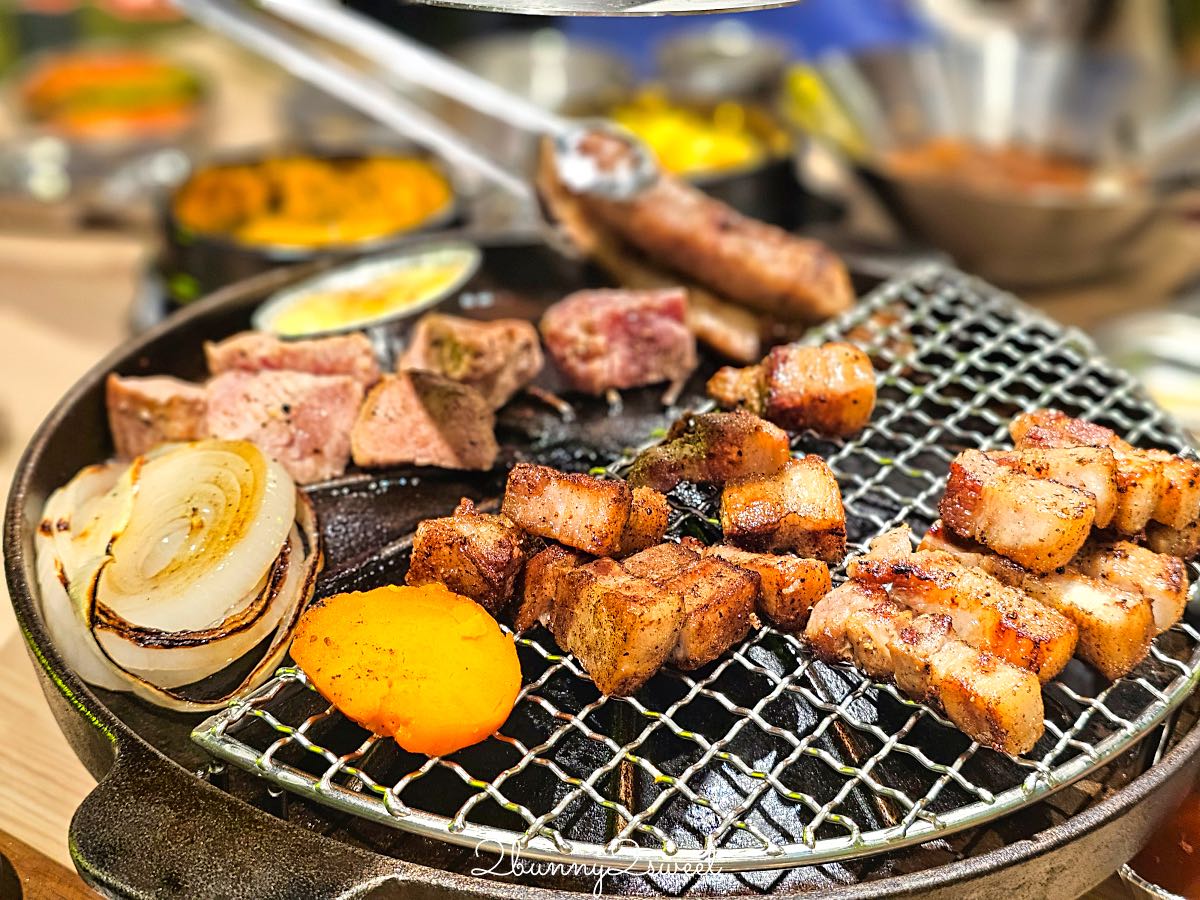 【SSAM 韓式燒肉專門店 遠東大巨蛋店】台北大巨蛋美食推薦,專人代烤韓式豬肉拼盤必吃枕頭肉 @兔兒毛毛姊妹花 【SSAM 韓式燒肉專門店 遠東大巨蛋店】台北大巨蛋美食推薦,專人代烤韓式豬肉拼盤必吃枕頭肉 @兔兒毛毛姊妹花