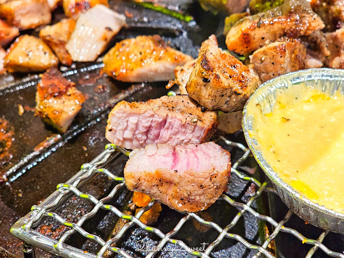 【SSAM 韓式燒肉專門店 遠東大巨蛋店】台北大巨蛋美食推薦,專人代烤韓式豬肉拼盤必吃枕頭肉 @兔兒毛毛姊妹花 【SSAM 韓式燒肉專門店 遠東大巨蛋店】台北大巨蛋美食推薦,專人代烤韓式豬肉拼盤必吃枕頭肉 @兔兒毛毛姊妹花