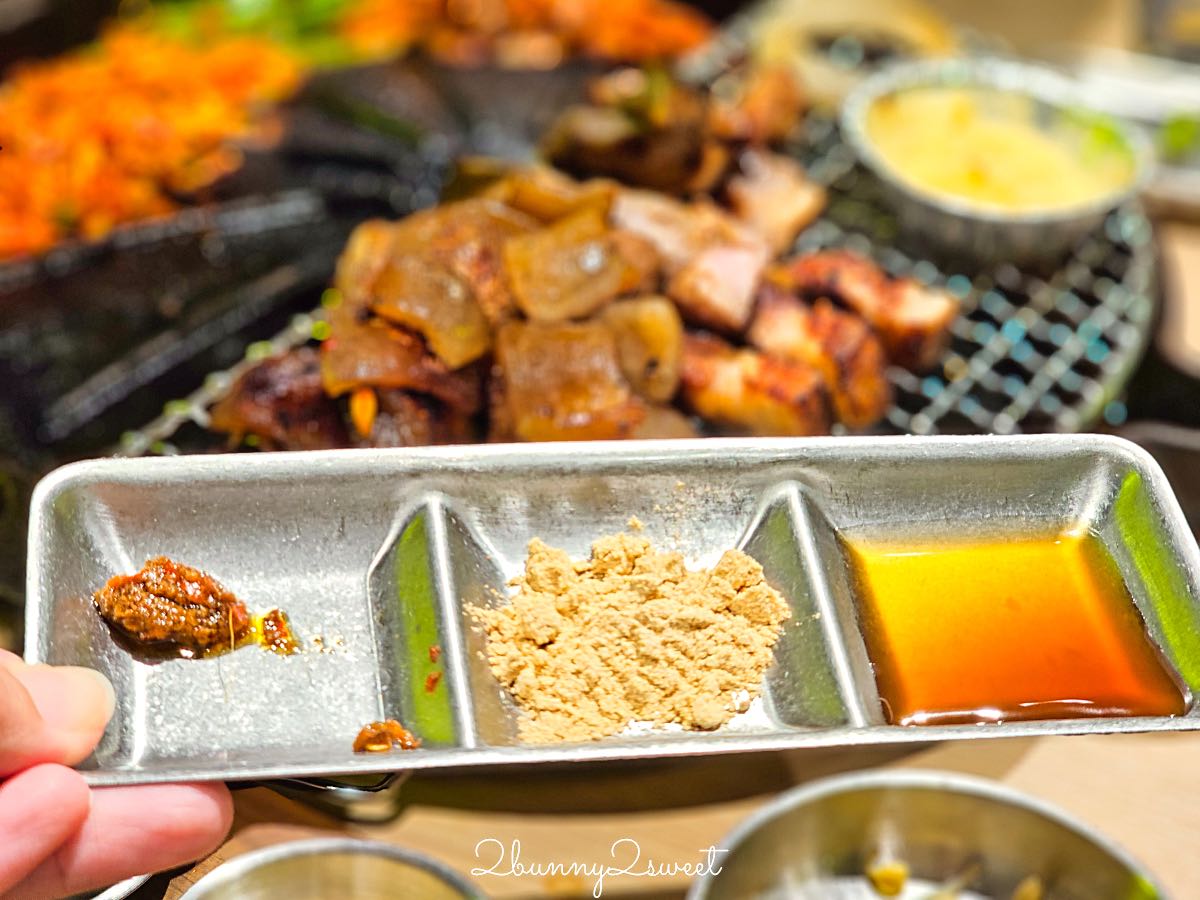 【SSAM 韓式燒肉專門店 遠東大巨蛋店】台北大巨蛋美食推薦,專人代烤韓式豬肉拼盤必吃枕頭肉 @兔兒毛毛姊妹花 【SSAM 韓式燒肉專門店 遠東大巨蛋店】台北大巨蛋美食推薦,專人代烤韓式豬肉拼盤必吃枕頭肉 @兔兒毛毛姊妹花