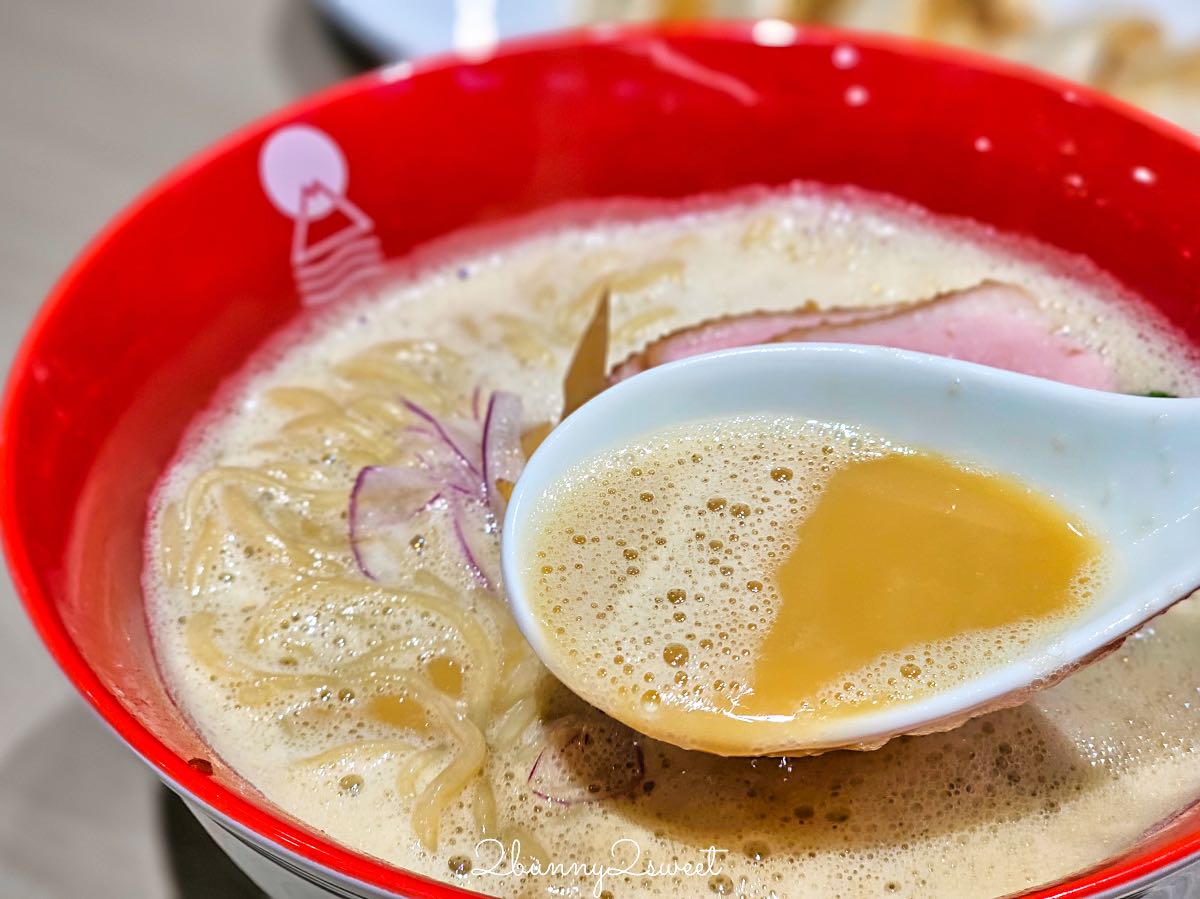 【MEN-EIJI 北海道鴨白湯拉麵】台北小巨蛋美食,札幌米其林必比登鴨白湯拉麵,演唱會前後吃得到 @兔兒毛毛姊妹花 【MEN-EIJI 北海道鴨白湯拉麵】台北小巨蛋美食,札幌米其林必比登鴨白湯拉麵,演唱會前後吃得到 @兔兒毛毛姊妹花