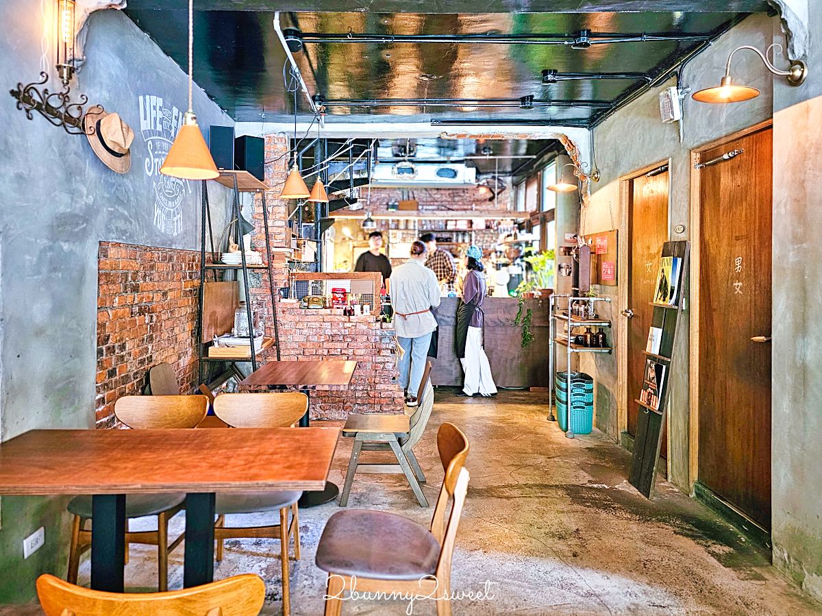 【2J Cafe】台北大安森林公園咖啡廳|大安站藤蔓老宅餐廳、正餐鹹食與復古工業風空間 @兔兒毛毛姊妹花 【2J Cafe】台北大安森林公園咖啡廳|大安站藤蔓老宅餐廳、正餐鹹食與復古工業風空間 @兔兒毛毛姊妹花