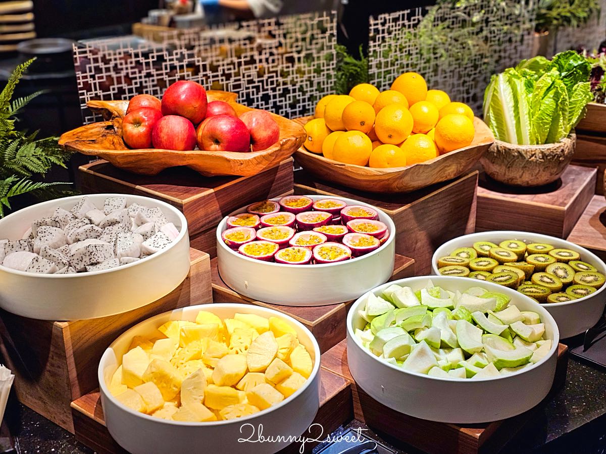 【台北晶華酒店栢麗廳】Buffet 吃到飽推薦！螃蟹海鮮、生魚片、現切爐烤牛排、炙燒握壽司一次吃 @兔兒毛毛姊妹花