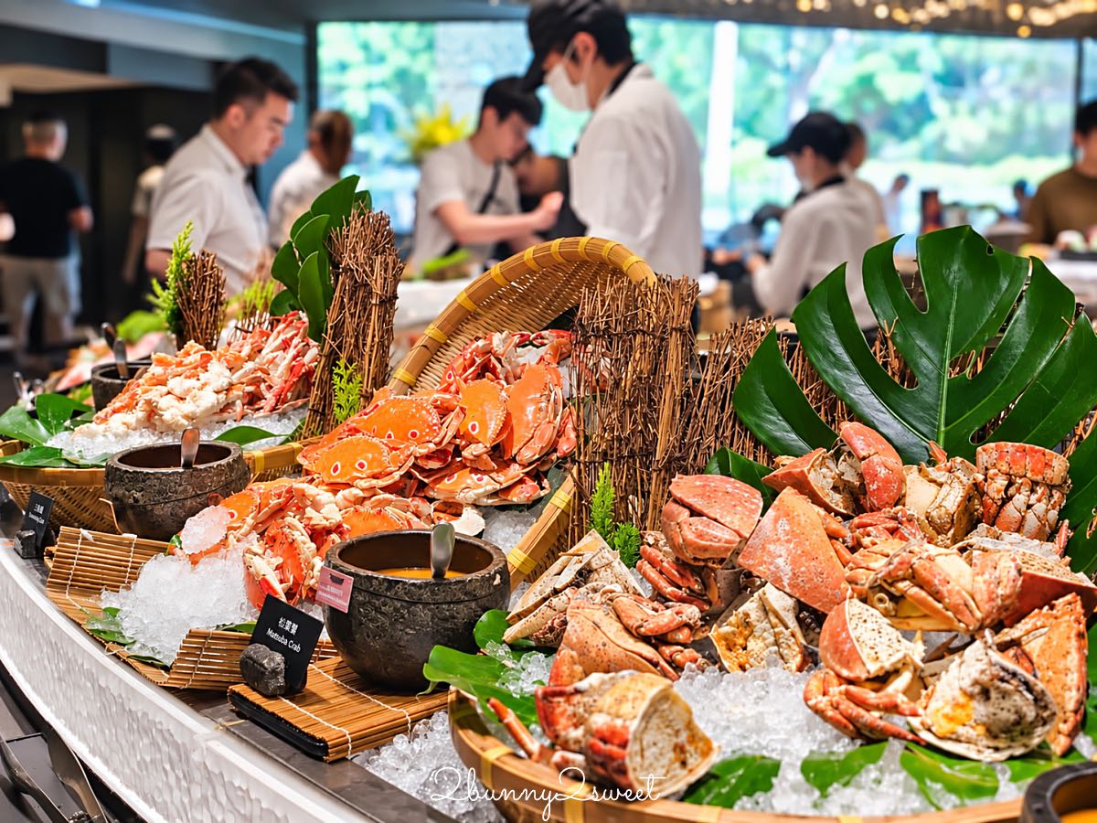 【台北晶華酒店栢麗廳】Buffet 吃到飽推薦！螃蟹海鮮、生魚片、現切爐烤牛排、炙燒握壽司一次吃 @兔兒毛毛姊妹花