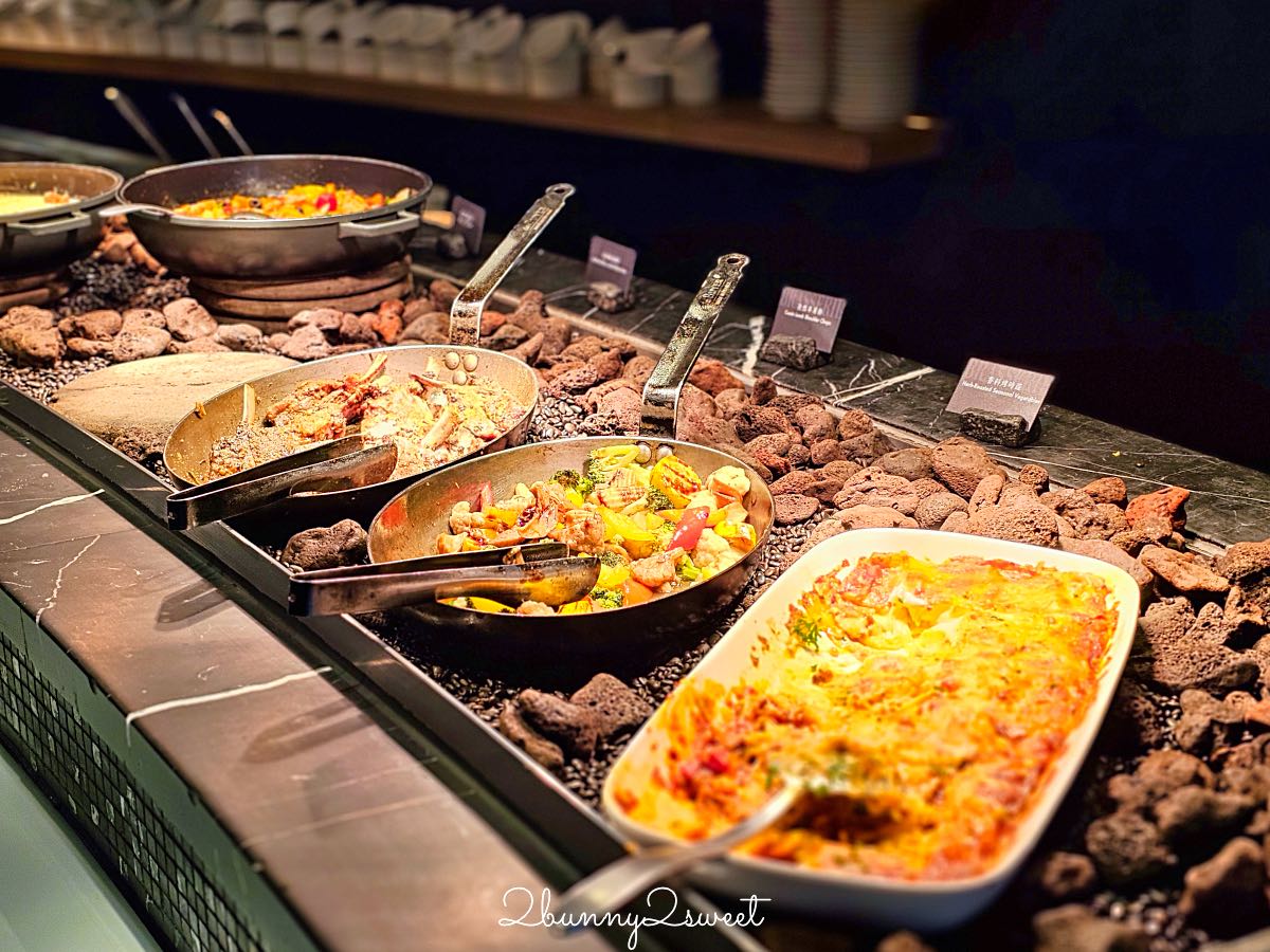 【台北晶華酒店栢麗廳】Buffet 吃到飽推薦！螃蟹海鮮、生魚片、現切爐烤牛排、炙燒握壽司一次吃 @兔兒毛毛姊妹花