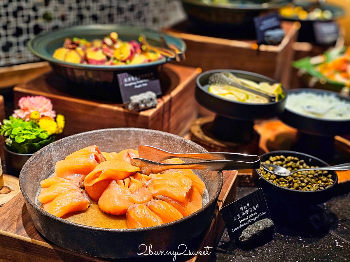 【台北晶華酒店栢麗廳】Buffet 吃到飽推薦！螃蟹海鮮、生魚片、現切爐烤牛排、炙燒握壽司一次吃 @兔兒毛毛姊妹花