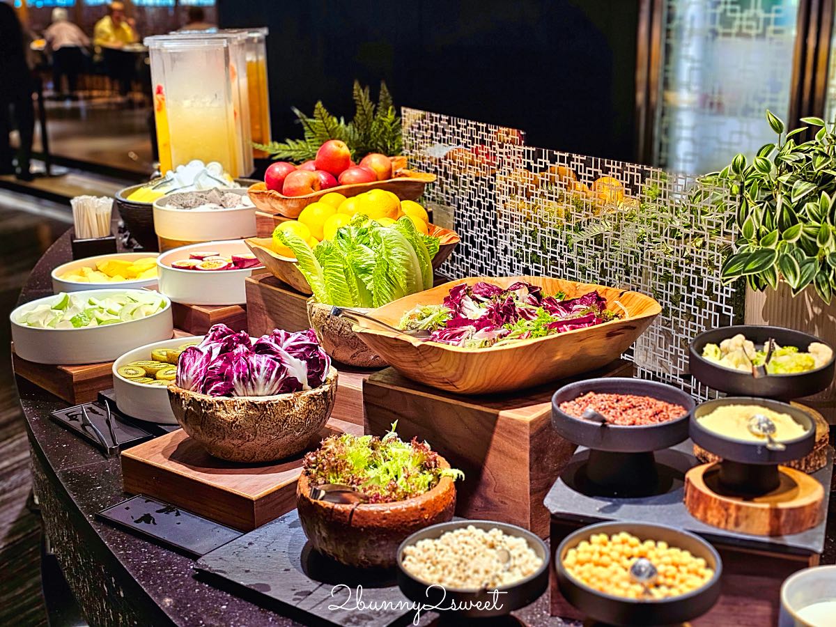 【台北晶華酒店栢麗廳】Buffet 吃到飽推薦！螃蟹海鮮、生魚片、現切爐烤牛排、炙燒握壽司一次吃 @兔兒毛毛姊妹花